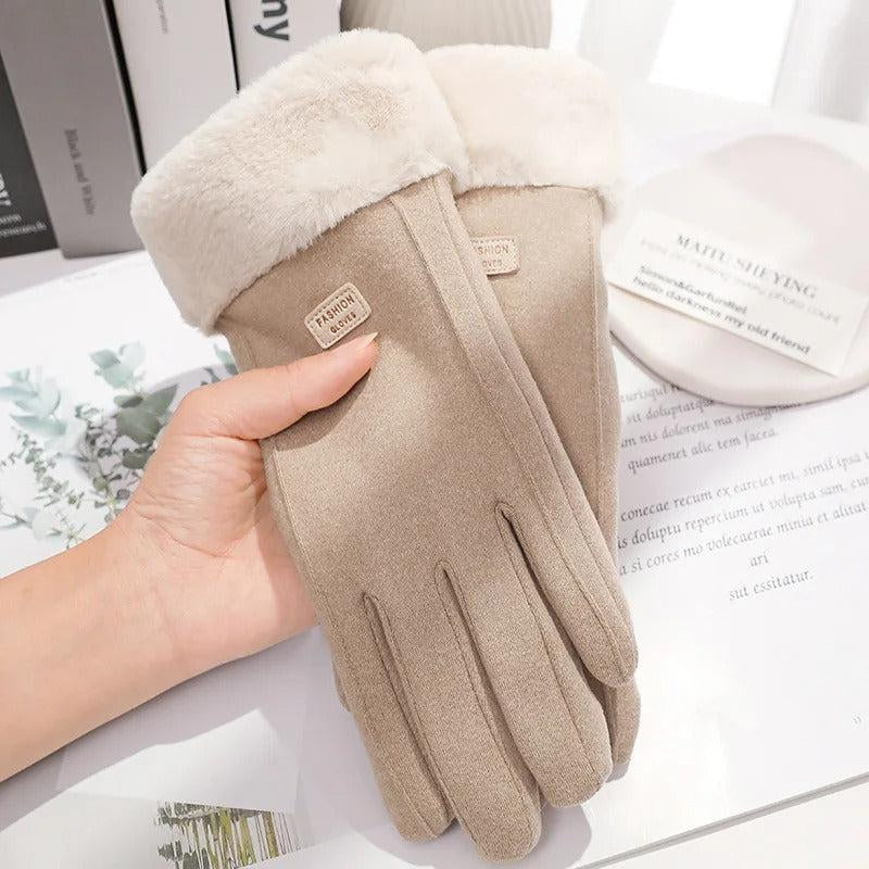 Women’s Winter Plush Gloves – Warm Suede, Fashionable Design & Touchscreen Compatible


