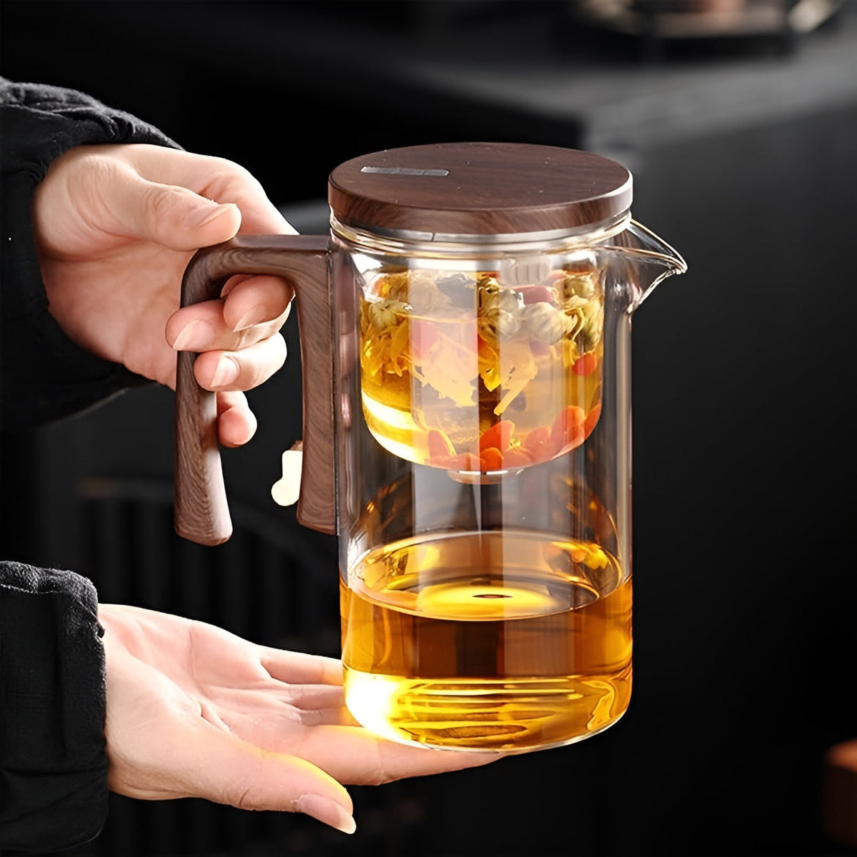 Glass Teapot with Wooden Handle Heat-Resistant Elegant Design