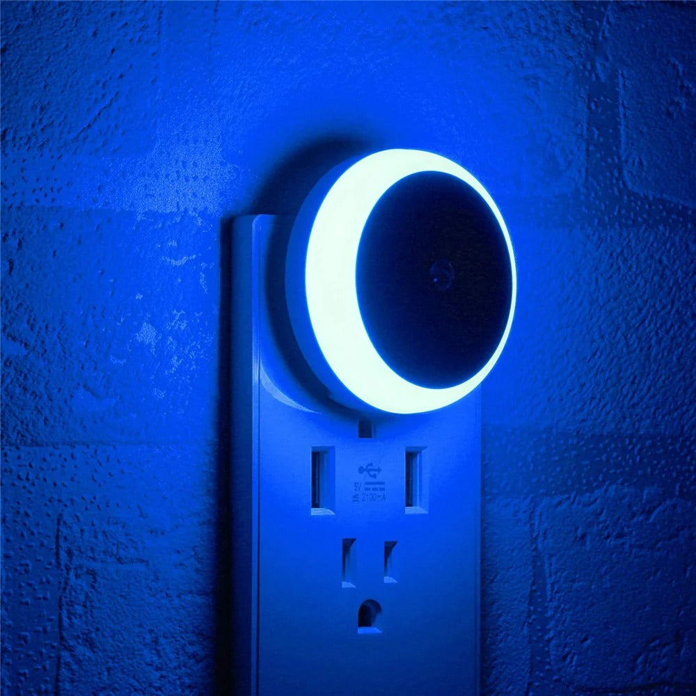 Smart Sensor LED Night Light – Automatic Plug-In Wall Lamp