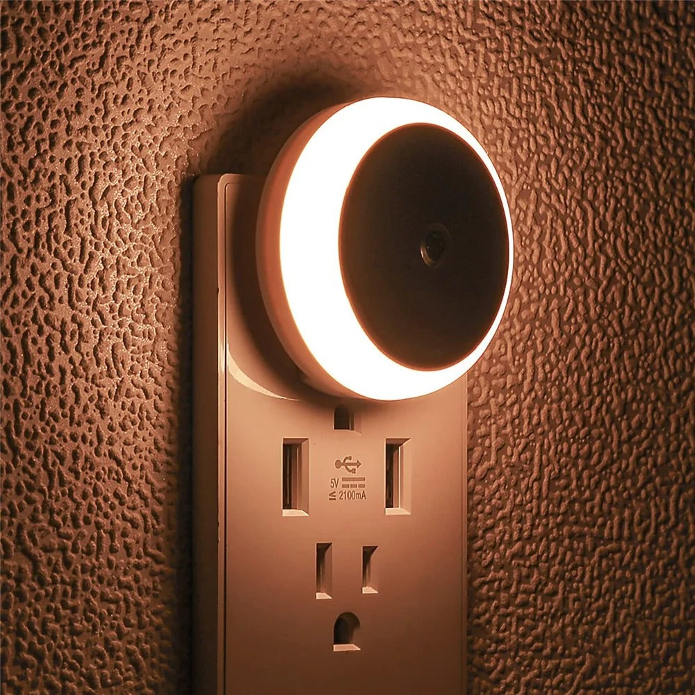 Smart Sensor LED Night Light – Automatic Plug-In Wall Lamp