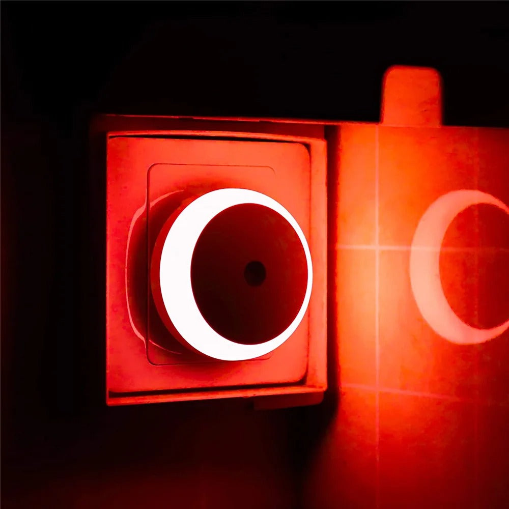 Smart Sensor LED Night Light – Automatic Plug-In Wall Lamp