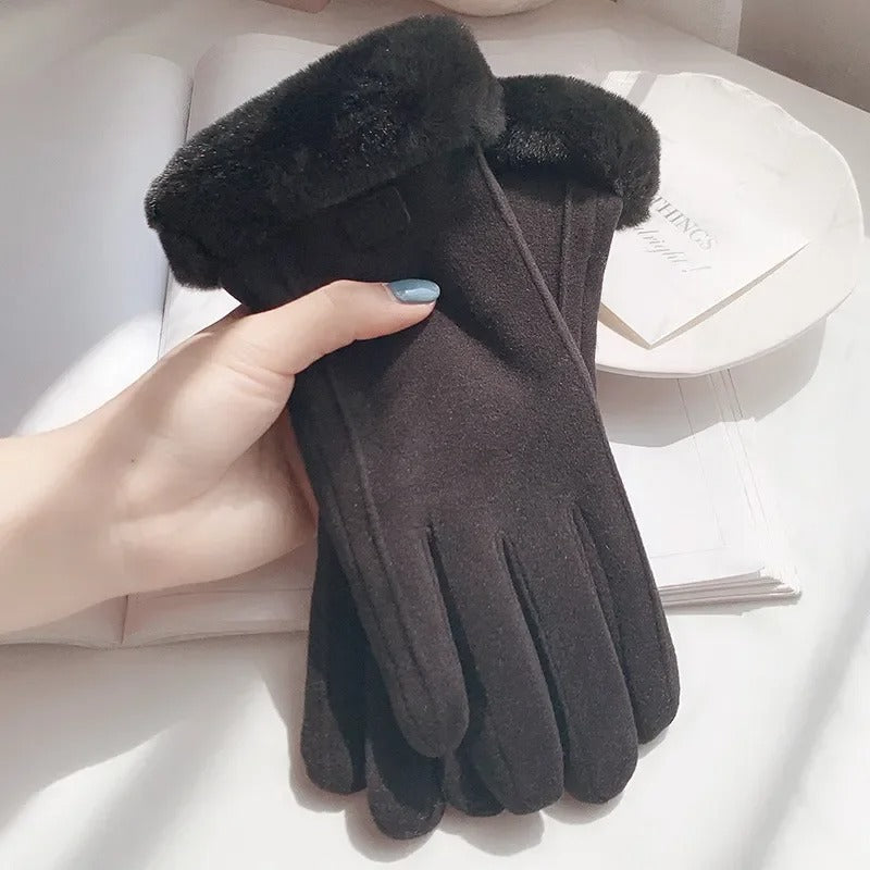 Women’s Winter Plush Gloves – Warm Suede, Fashionable Design & Touchscreen Compatible